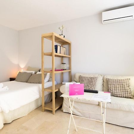 Studio Pedrega Apartament Malaga Zewnętrze zdjęcie